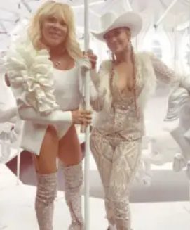 Lauren Powers with Jennifer Lopez